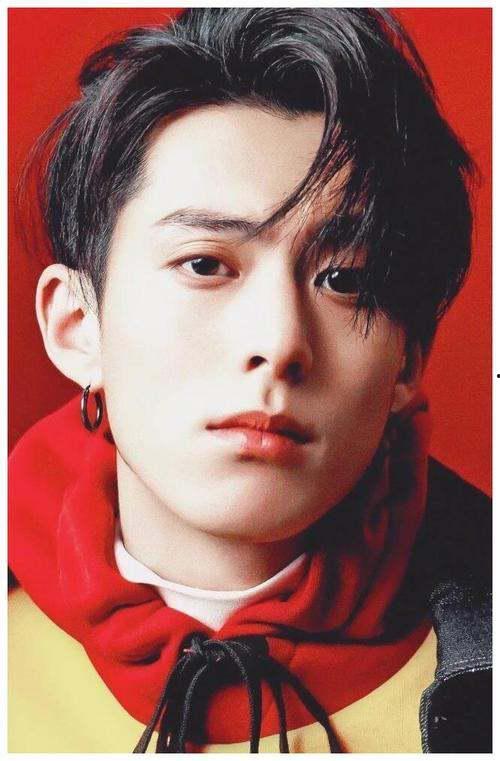 圈内爆料王鹤棣女朋友,神秘女友身份引热议  第2张